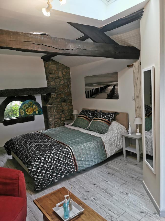 La Chambre de La Pomerie Chiché Extérieur photo
